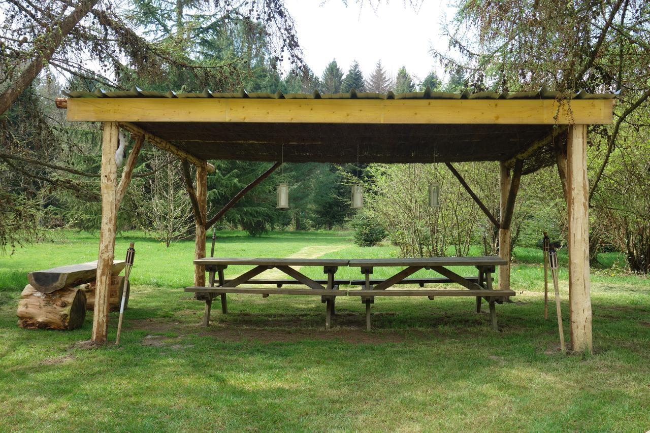 ホテル Levaltipis Saint-Gâtien-des-Bois エクステリア 写真